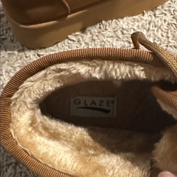 Boots - Picture 6 of 8